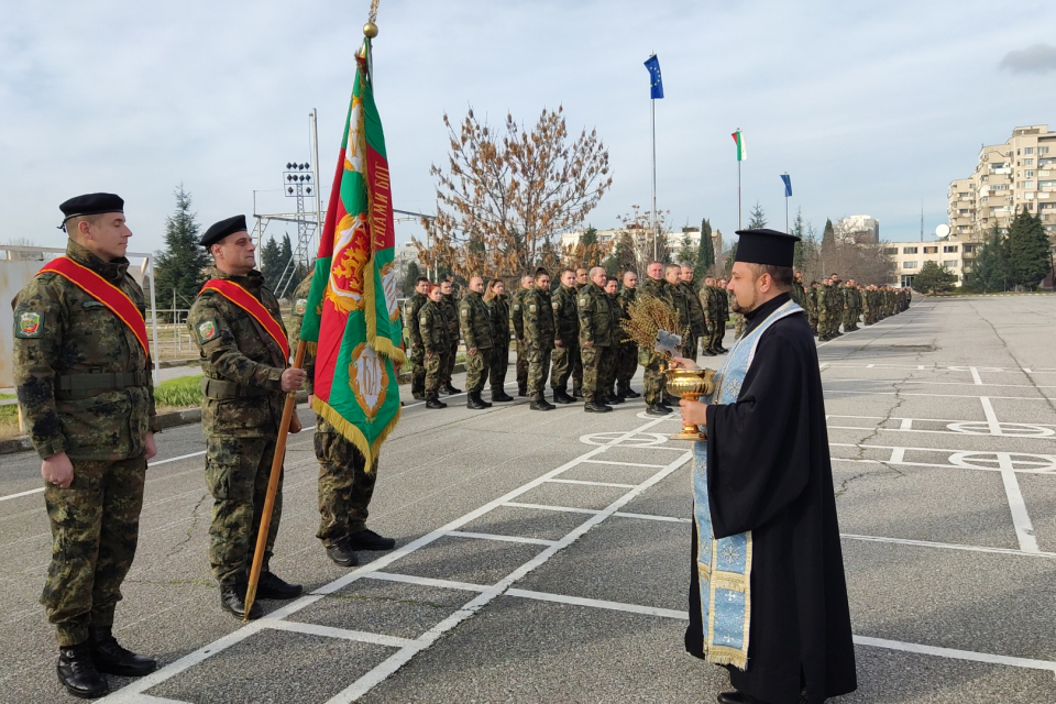 На Богоявление – Йордановден, днес в Сливен бяха осветени бойните знамена. На тържествения ритуал, състоял се в района на Военно формирование 22220-Сливен...